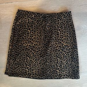 4/$44 Vintage stretch leopard print mini skirt